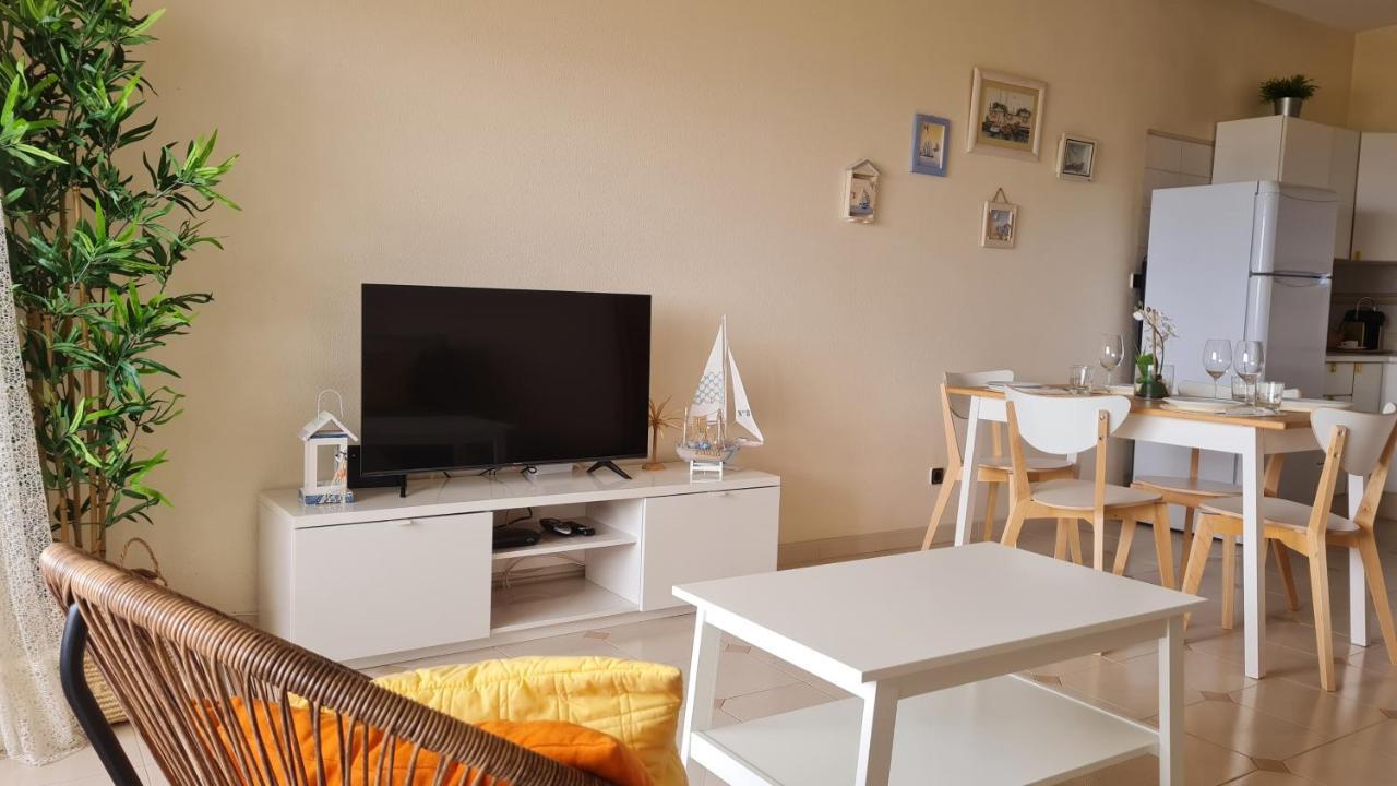 Sea View Apartment With Pool Поршеш Екстериор снимка